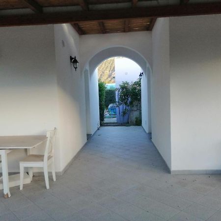 Residence I Pagghiari Bungalow Vulcano  Bagian luar foto