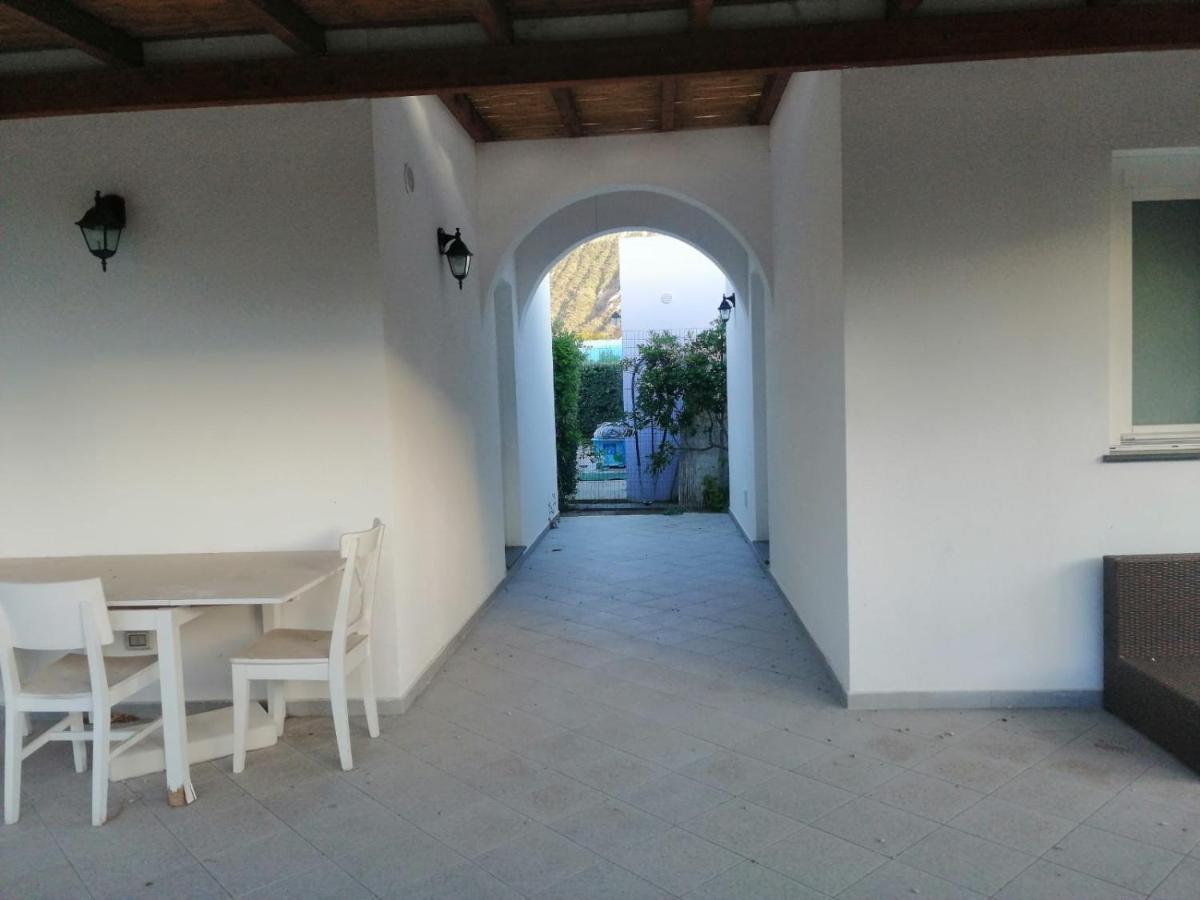 Residence I Pagghiari Bungalow Vulcano  Bagian luar foto