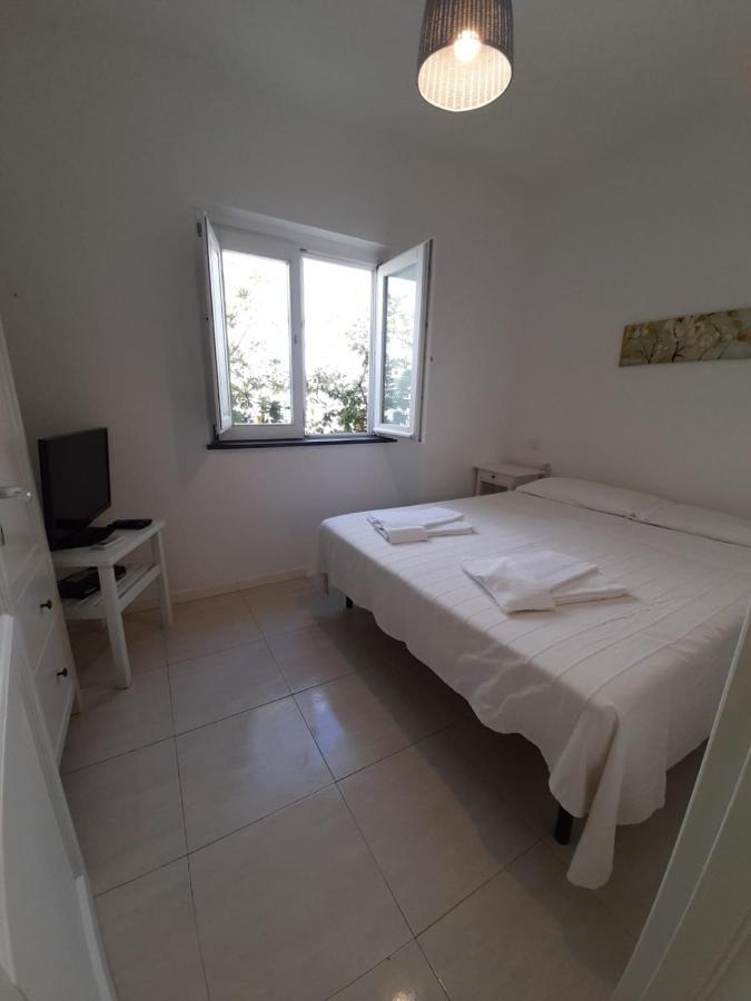 Residence I Pagghiari Bungalow Vulcano  Bagian luar foto