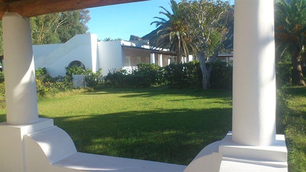 Residence I Pagghiari Bungalow Vulcano  Bagian luar foto